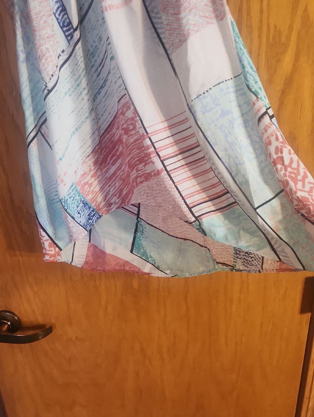 WHBM Sleeveless Geometric Print Halter Top in Pastel Multicolor Size L - Picture 3 of 8